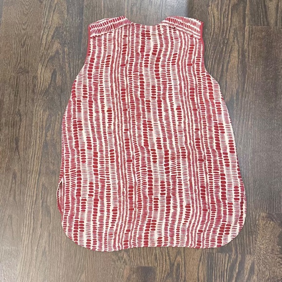 VINCE 100% SILK BUTTON UP SIDE SLITS HI LOW HEM CREW NECK TOP SLEEVELESS SIZE M - Picture 6 of 9